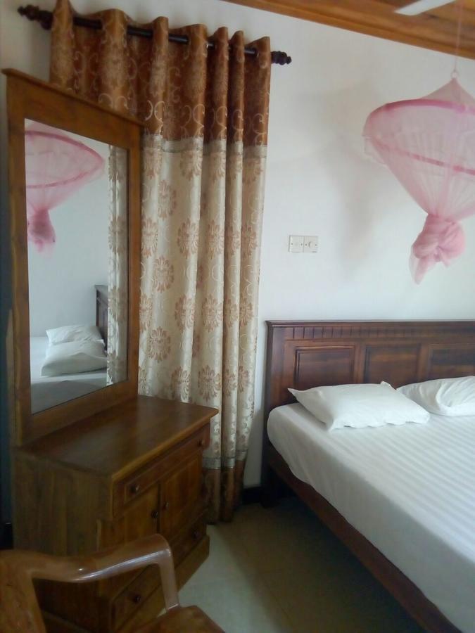 Nethmi Rooms Negombo Extérieur photo